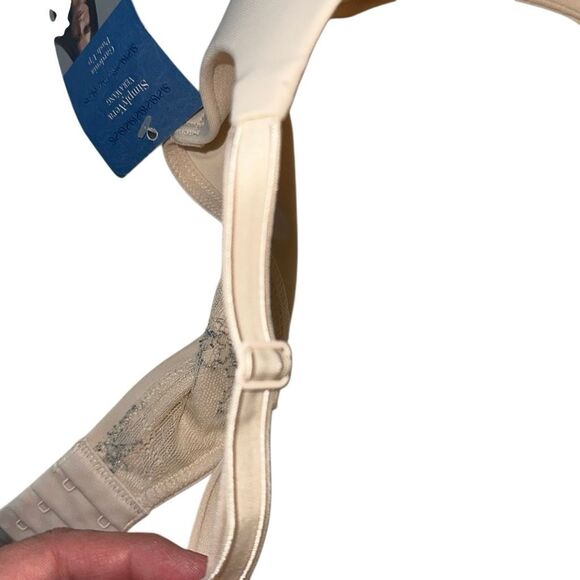 *NEW* Simply Vera by Vera Wang Gardenia push up bra size 38D - Picture 5 of 10